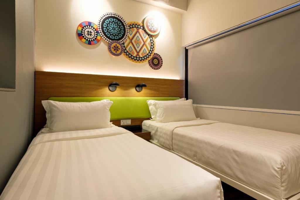 Toojou Kota Kinabalu Hotel Exterior foto